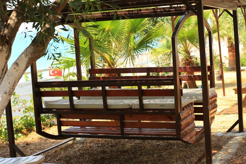 Kızılot Mavi Cennet Camping Caravan מראה חיצוני תמונה