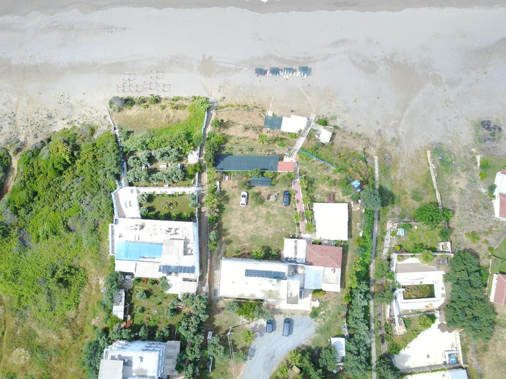 Kızılot Mavi Cennet Camping Caravan מראה חיצוני תמונה